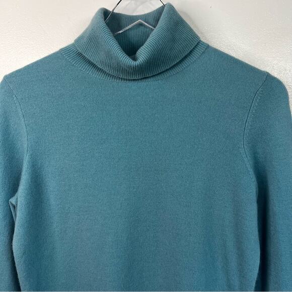 100% Cashmere | Bloomingdale’s Aqua Long Sleeve Turtleneck Sweater | Medium - Picture 3 of 6